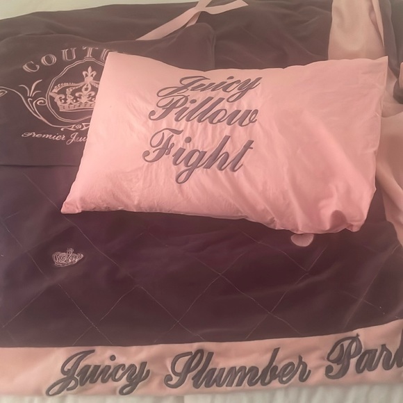 Juicy Couture Other - Vintage, juicy couture, pillow fight, overnight bag with blanket and pillow